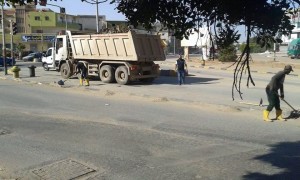 شركة النظافة تواصل حملاتها لإزالة المخلفات في بنغازي